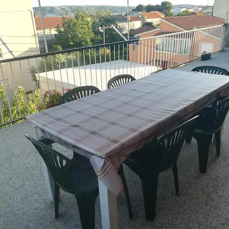 شقة Apartman Gran Terraza Kaštela